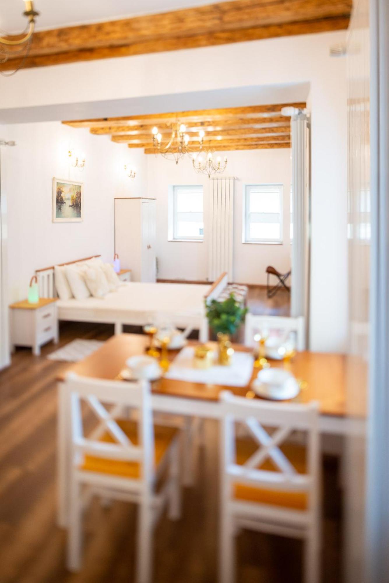 Hotel Fernweh Haus Braşov Chambre photo